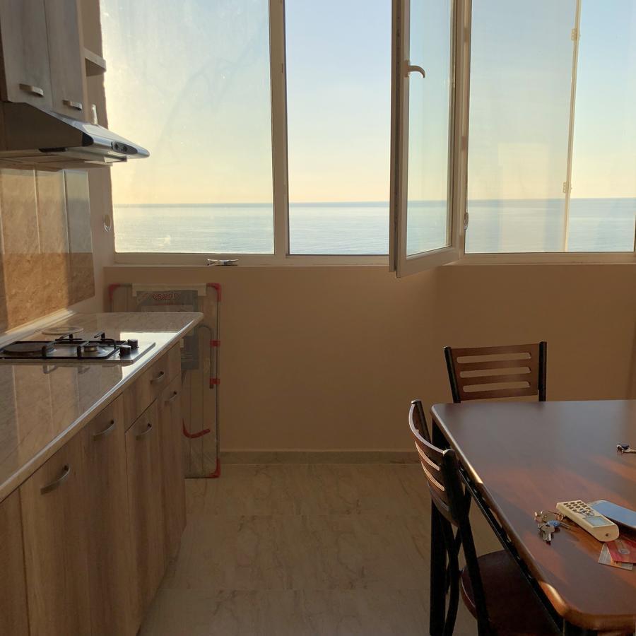 Apartamento Amazing Magnolia Batumi Exterior foto